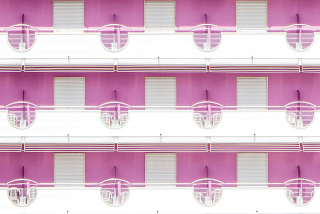 Illustration for article titled Venice's Beachfront Balconies Look Like Boxes of Candy